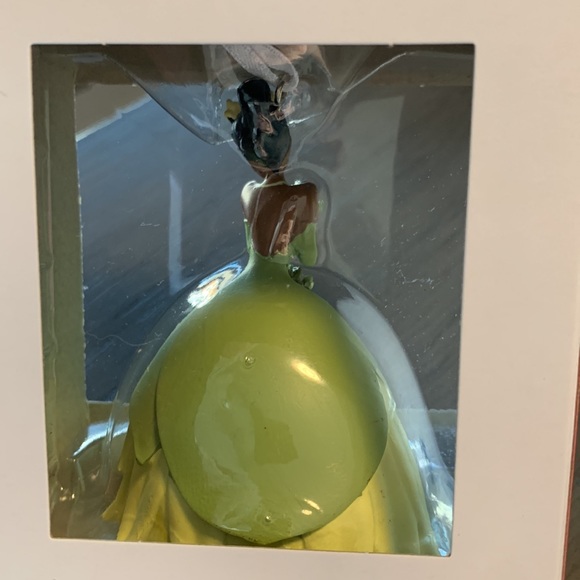 Disney Princess Hallmark Ornament - Tiana - Picture 3 of 4